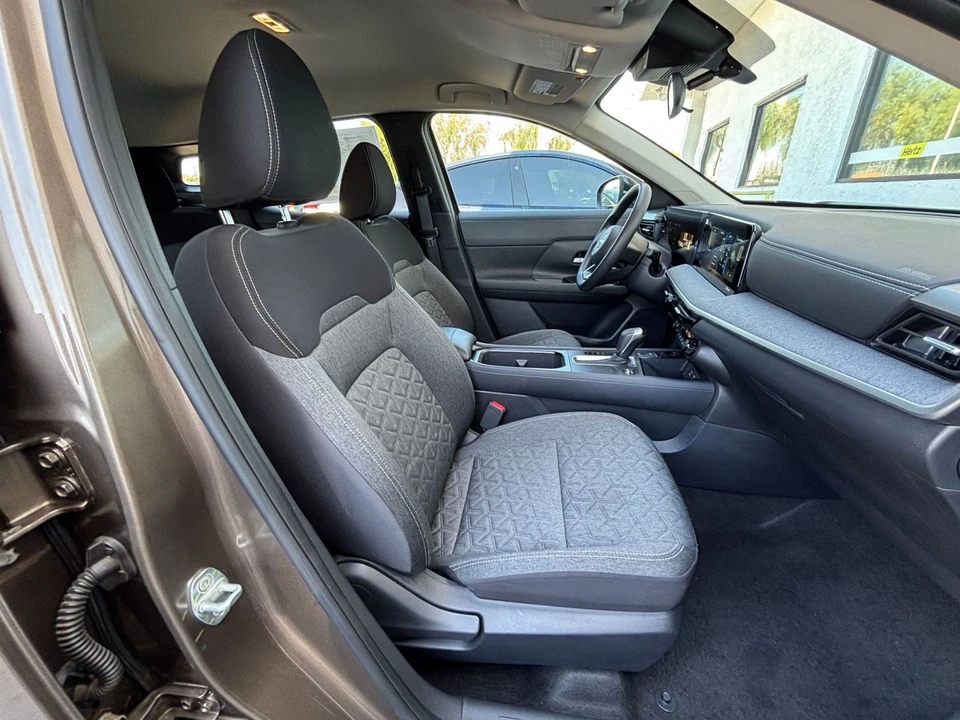 2026 Nissan Kicks - Image 27 of 31