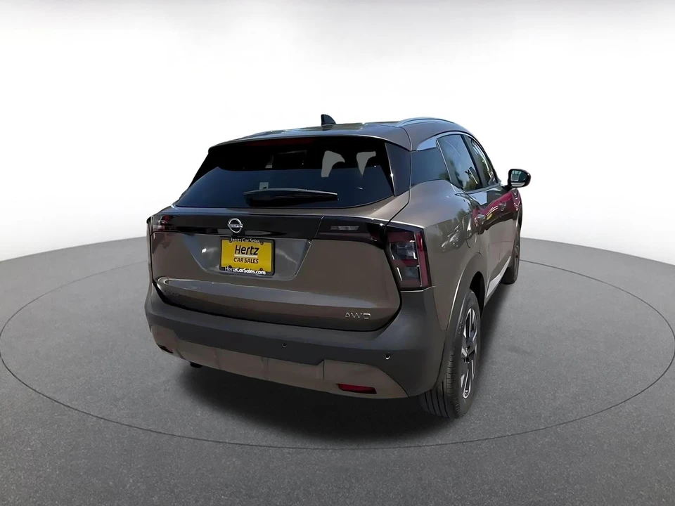 2026 Nissan Kicks - Image 17 of 31