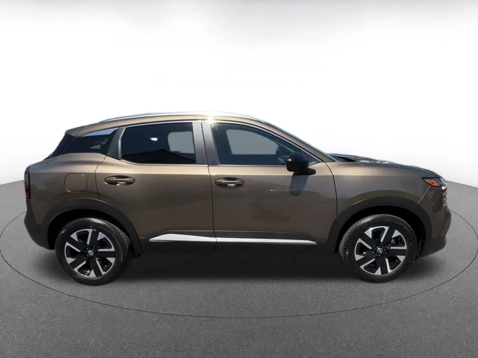 2026 Nissan Kicks - Image 18 of 31