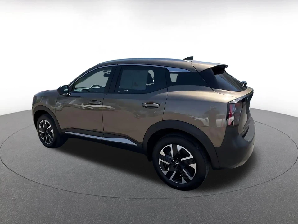 2026 Nissan Kicks - Image 12 of 31