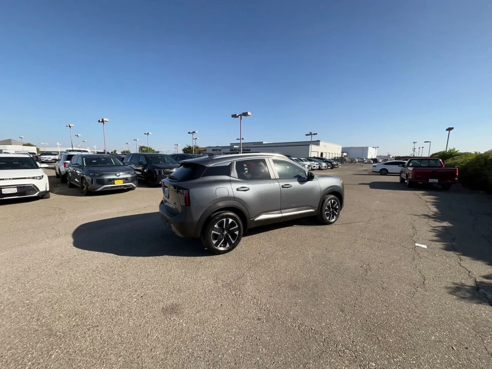 2026 Nissan Kicks - Image 15 of 31