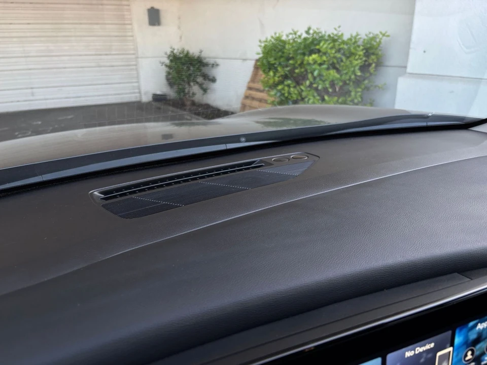 2026 Nissan Kicks - Image 18 of 31
