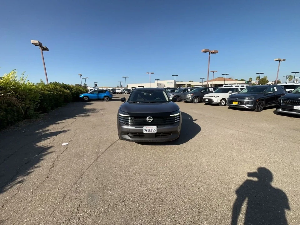 2026 Nissan Kicks - Image 4 of 31