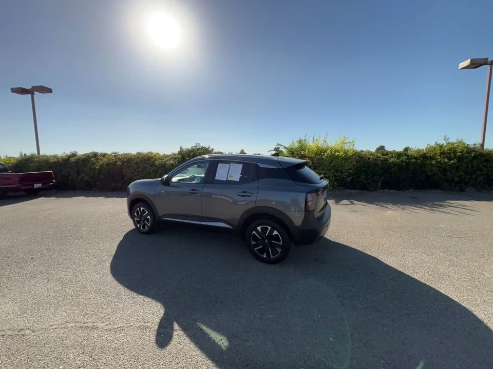 2026 Nissan Kicks - Image 11 of 31