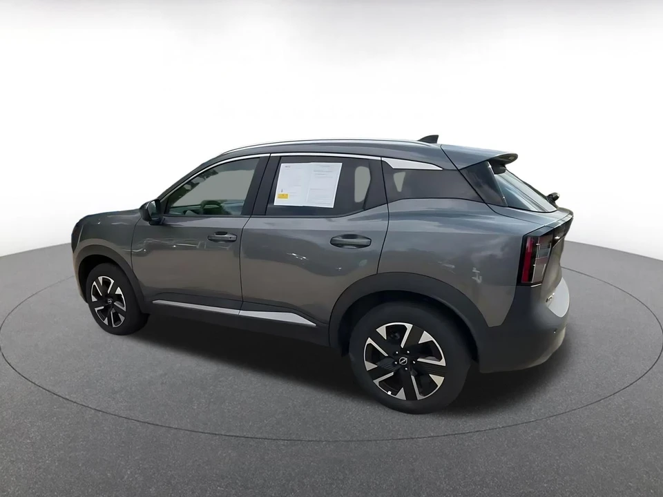 2026 Nissan Kicks - Image 11 of 31