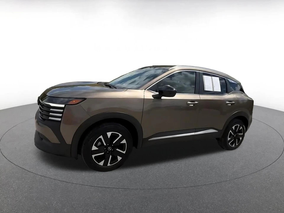 2026 Nissan Kicks - Image 9 of 31
