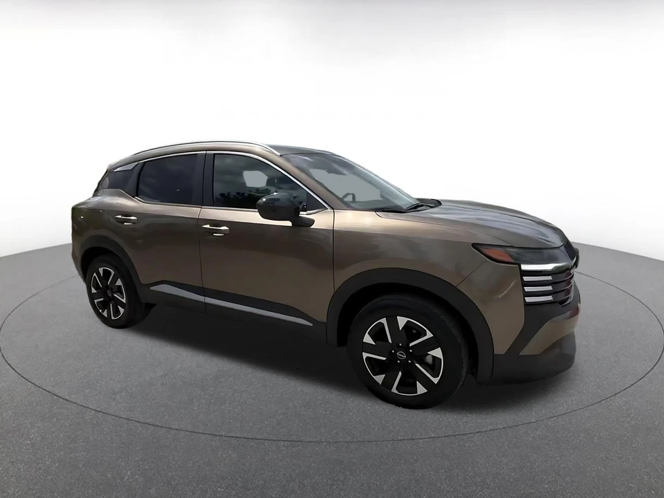 2026 Nissan Kicks - Image 2 of 31