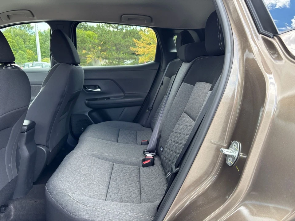 2026 Nissan Kicks - Image 26 of 31