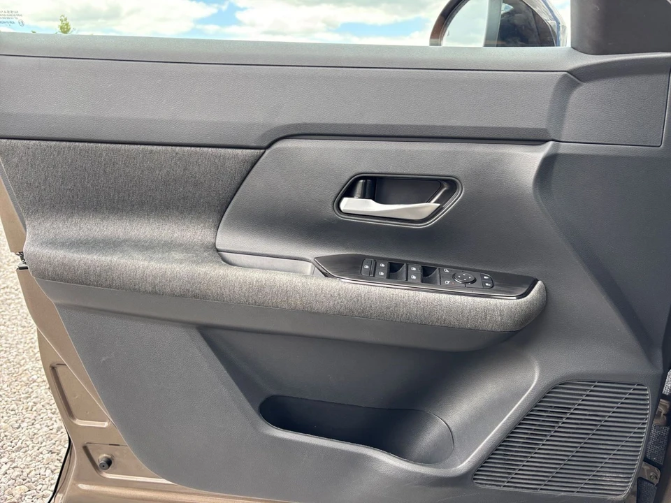 2026 Nissan Kicks - Image 20 of 31