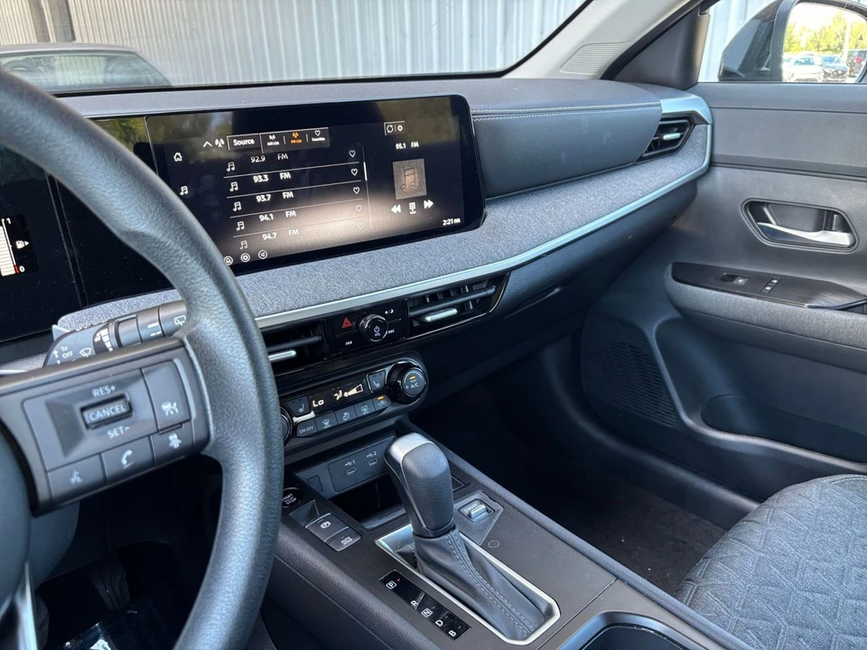 2026 Nissan Kicks - Image 18 of 31