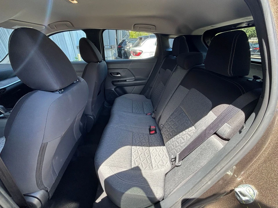 2026 Nissan Kicks - Image 26 of 31