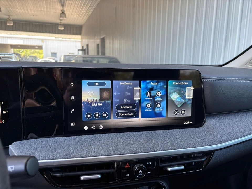2026 Nissan Kicks - Image 21 of 31