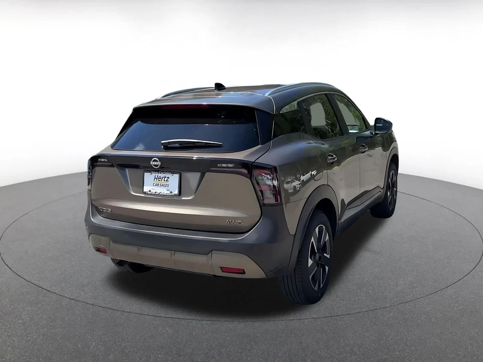 2026 Nissan Kicks - Image 14 of 31