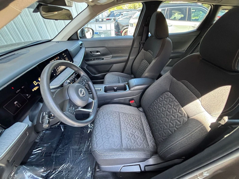 2026 Nissan Kicks - Image 27 of 31