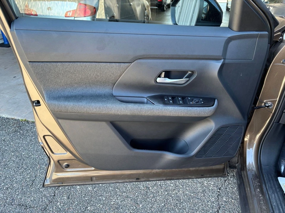 2026 Nissan Kicks - Image 20 of 31