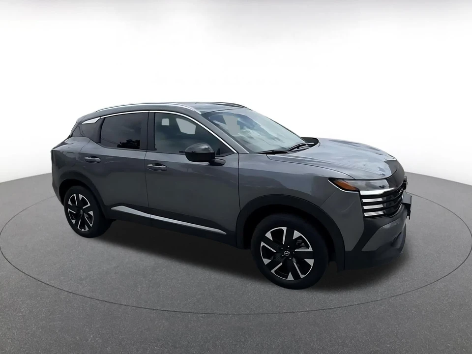 2026 Nissan Kicks - Image 2 of 31