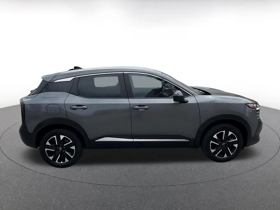 2026 Nissan Kicks - Image 17 of 31