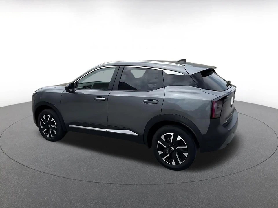 2026 Nissan Kicks - Image 11 of 31
