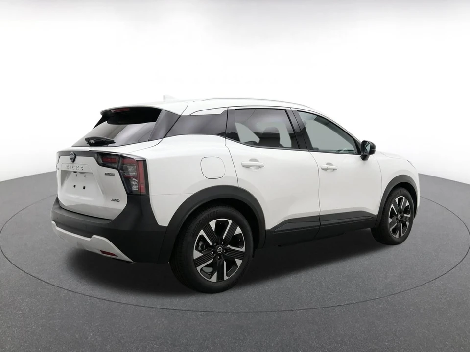 2026 Nissan Kicks - Image 11 of 24