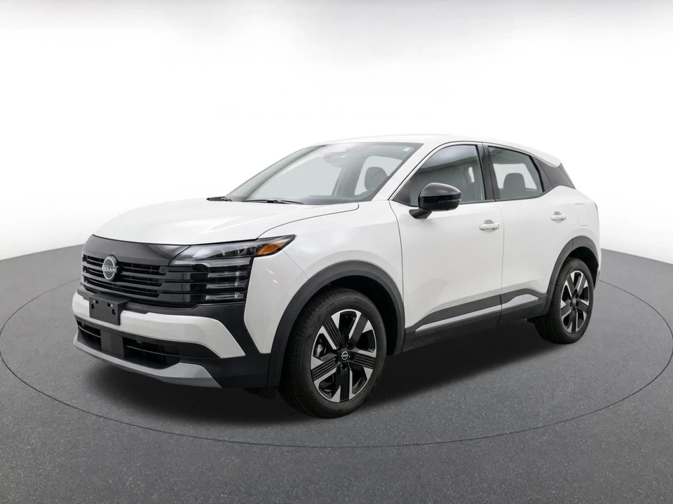 2026 Nissan Kicks - Image 3 of 24