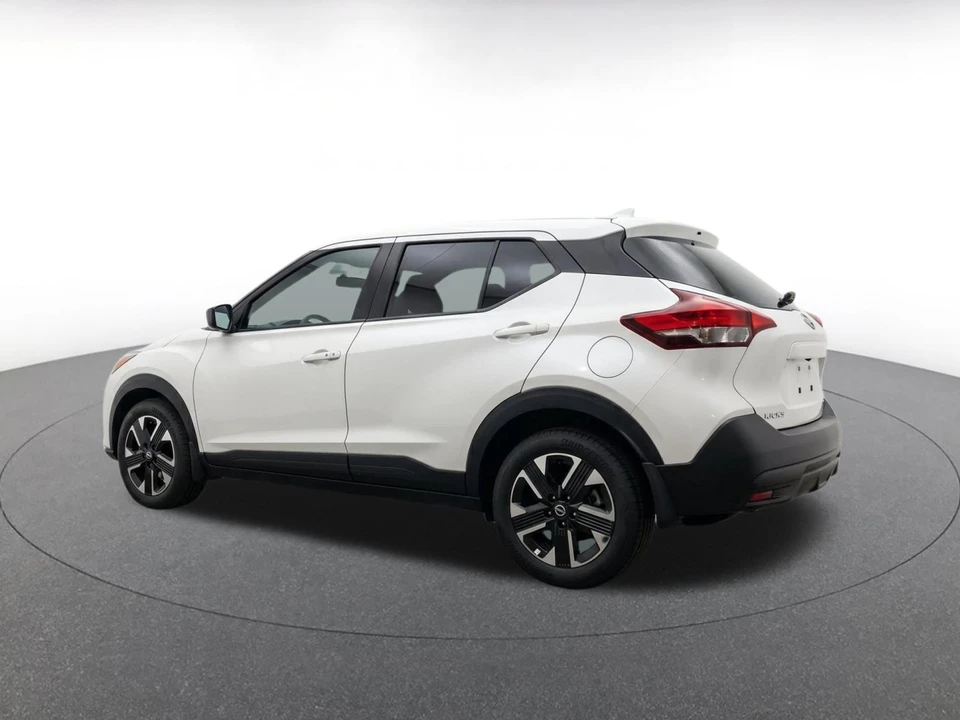 2026 Nissan Kicks - Image 8 of 24