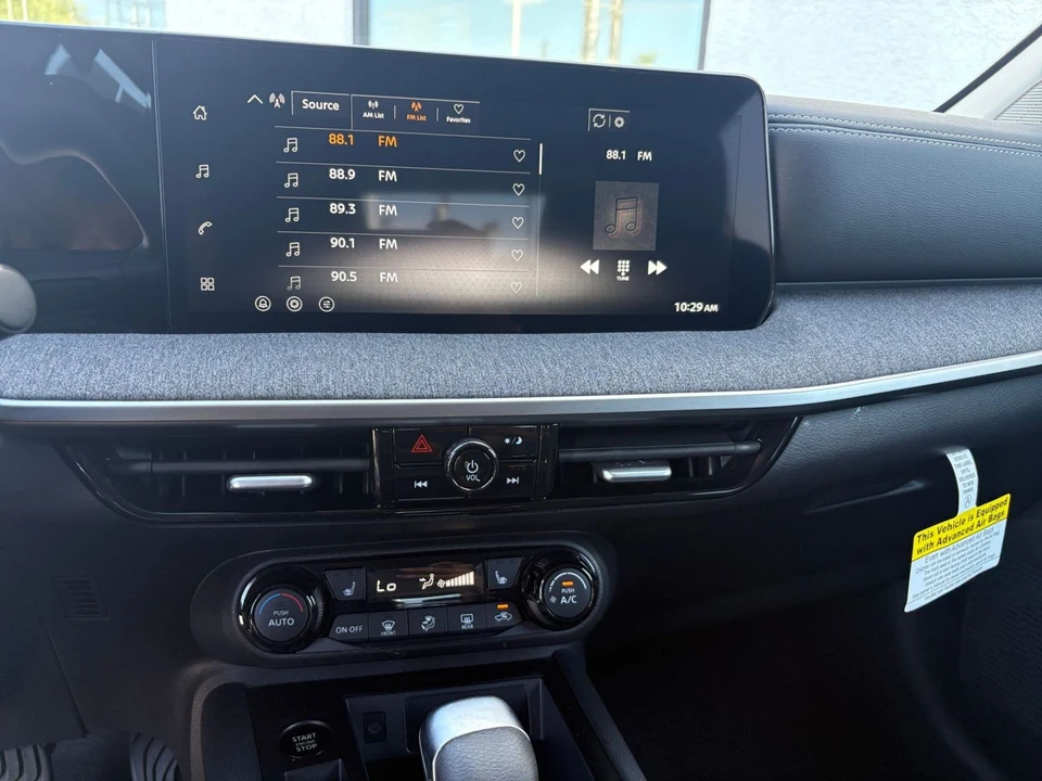 2026 Nissan Kicks - Image 21 of 31