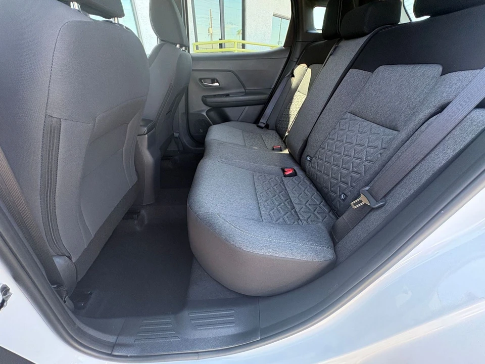2026 Nissan Kicks - Image 26 of 31