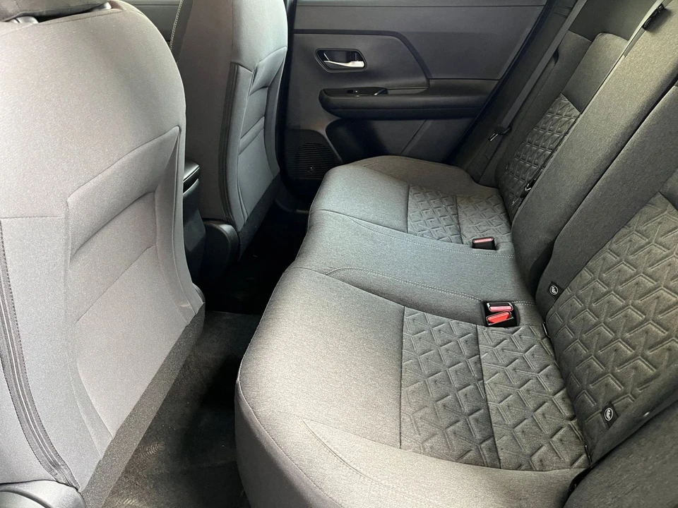 2026 Nissan Kicks - Image 23 of 31