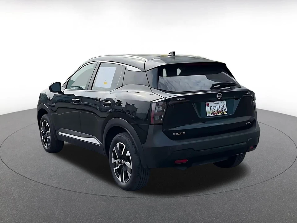 2026 Nissan Kicks - Image 12 of 31