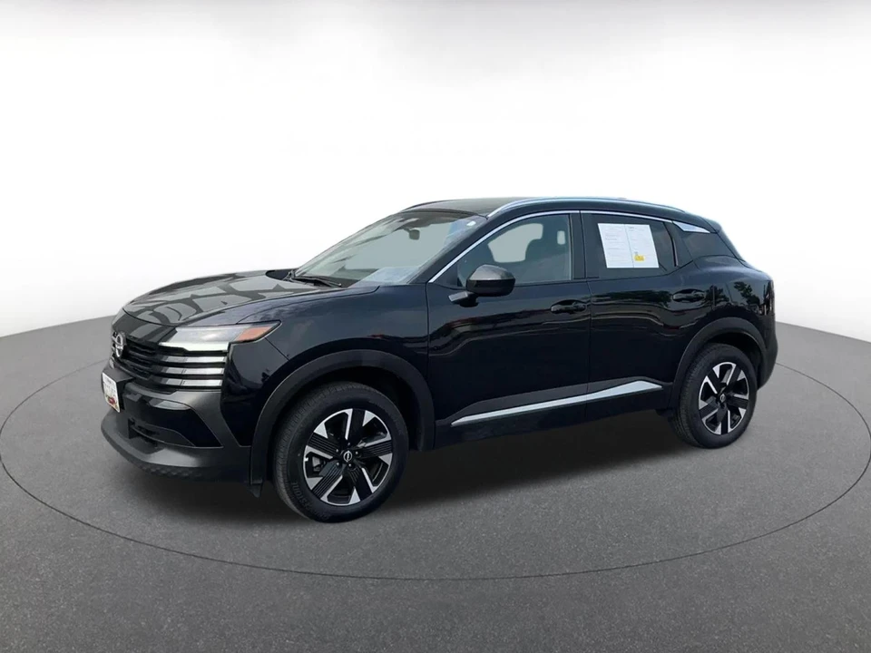 2026 Nissan Kicks - Image 8 of 31