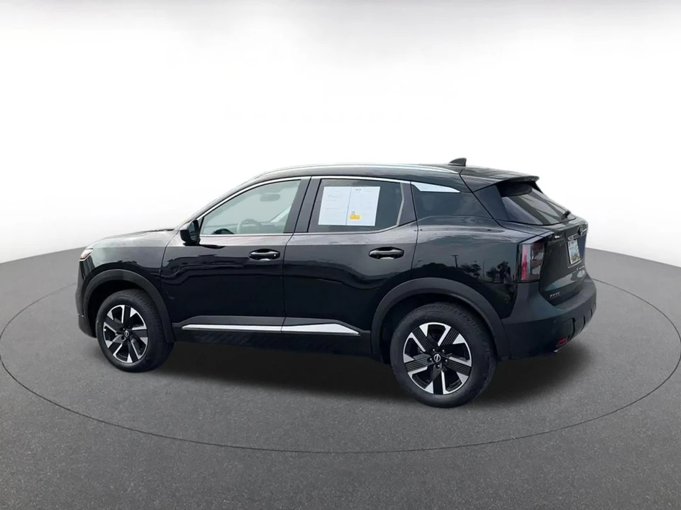 2026 Nissan Kicks - Image 11 of 31