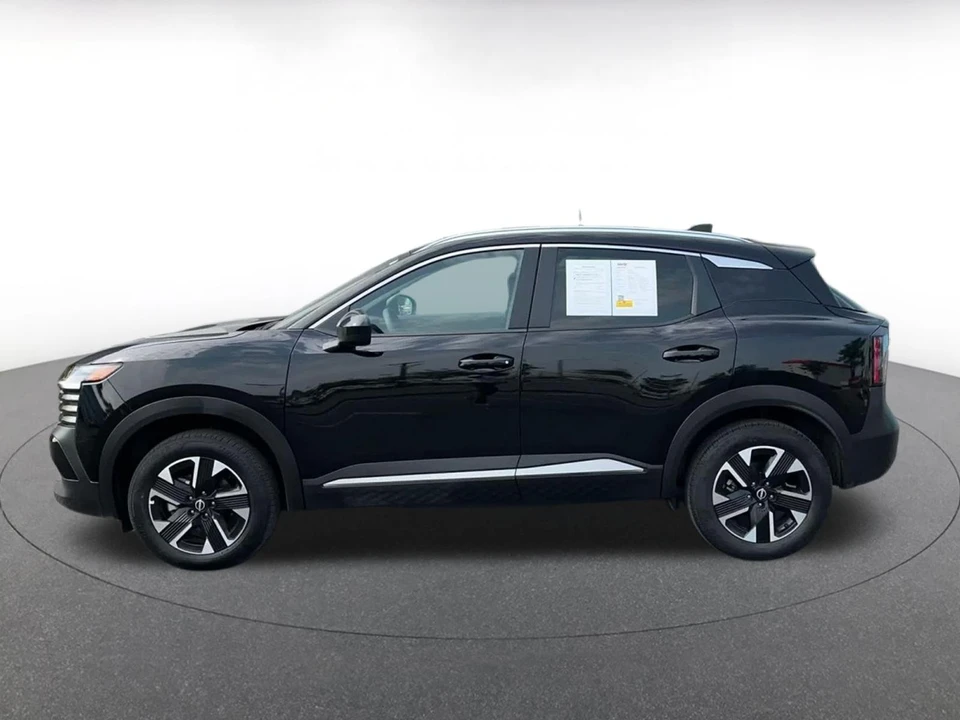 2026 Nissan Kicks - Image 9 of 31