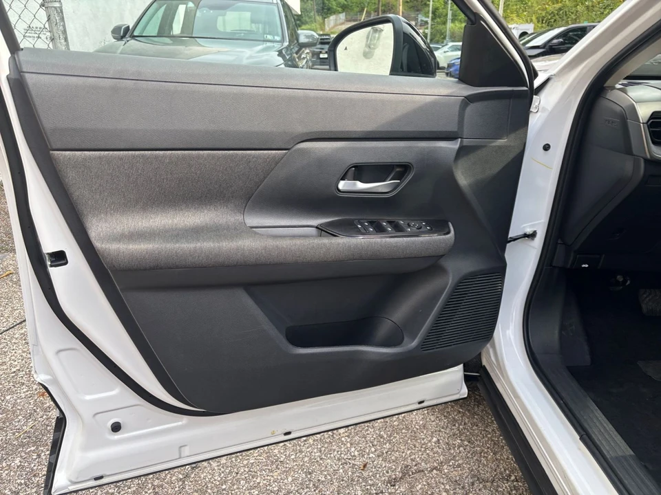 2026 Nissan Kicks - Image 20 of 31