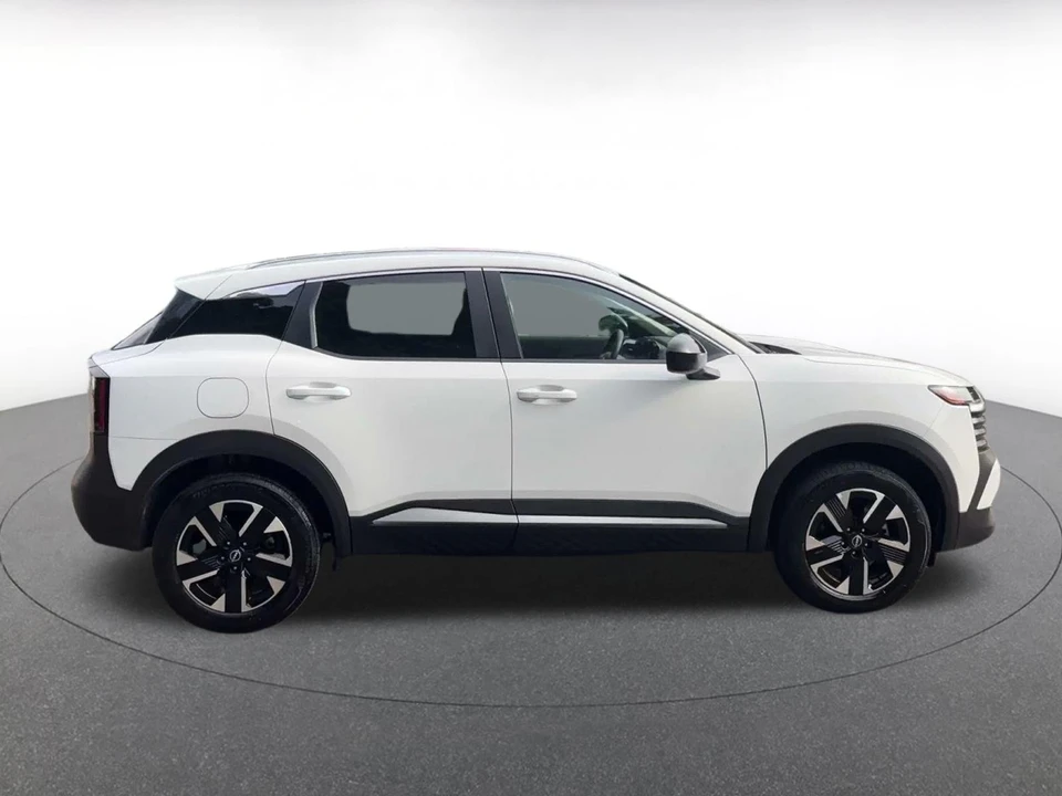 2026 Nissan Kicks - Image 18 of 31