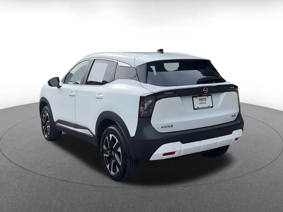 2026 Nissan Kicks - Image 13 of 31
