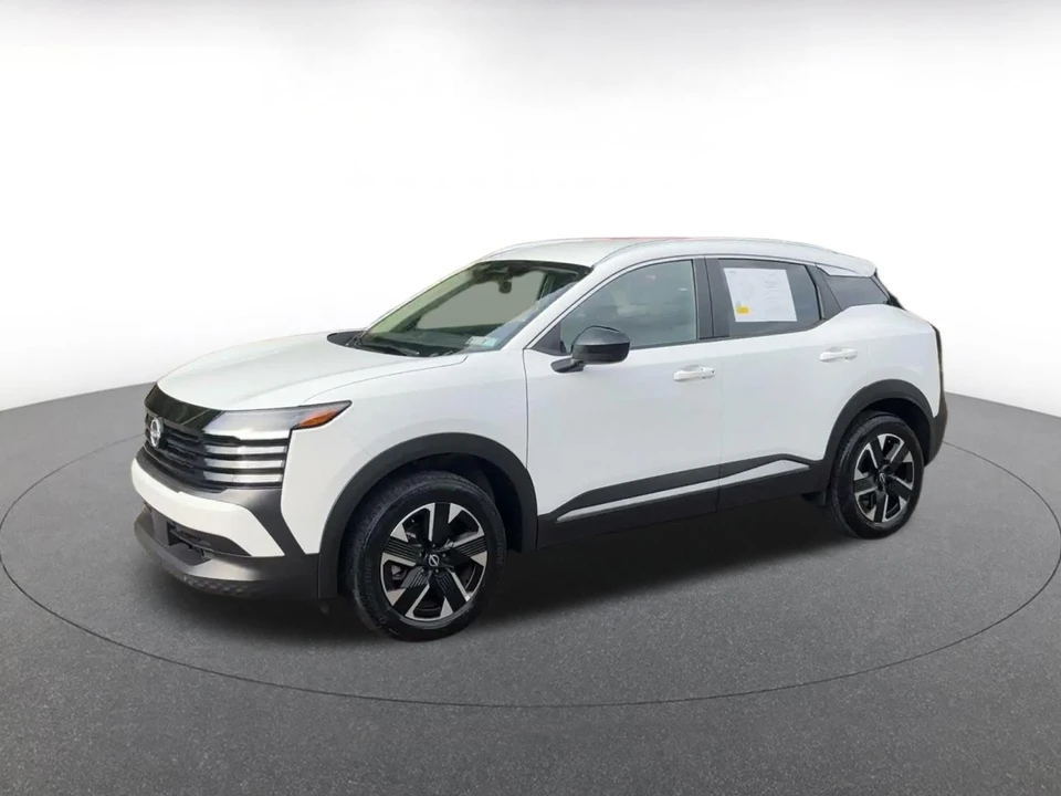 2026 Nissan Kicks - Image 9 of 31