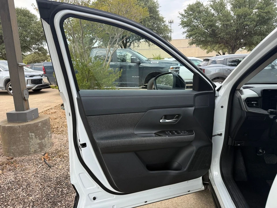 2026 Nissan Kicks - Image 20 of 31