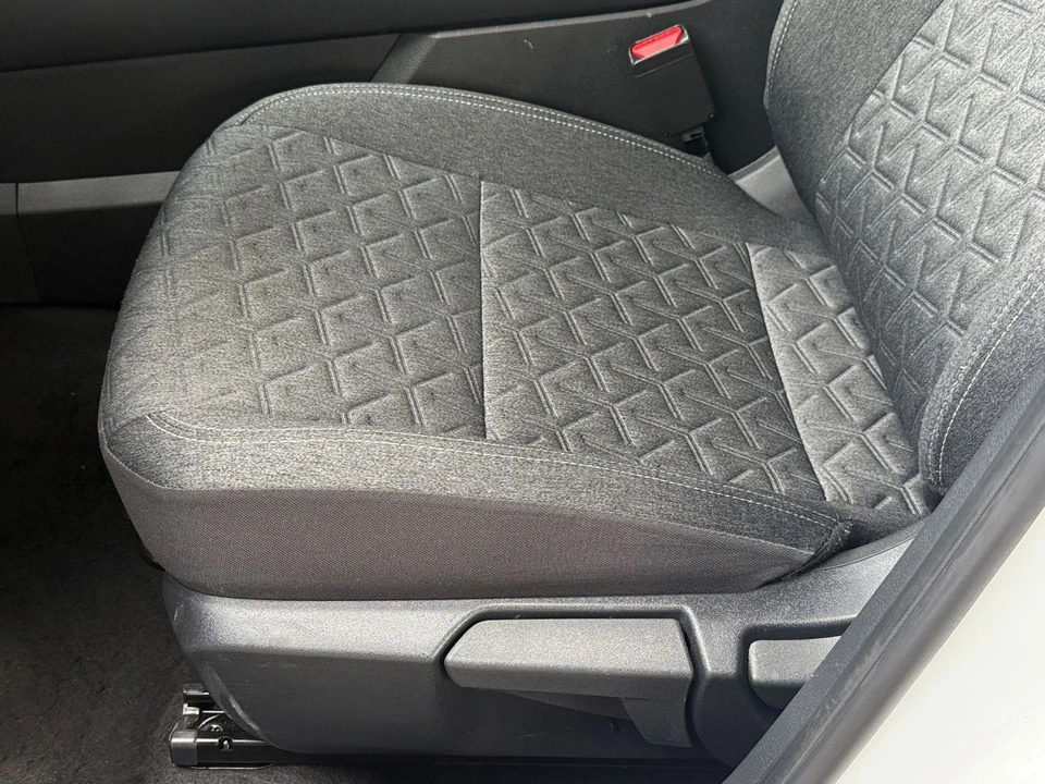 2026 Nissan Kicks - Image 23 of 31