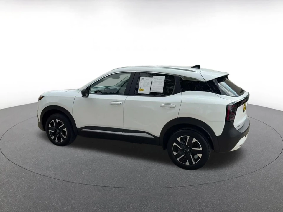 2026 Nissan Kicks - Image 14 of 31