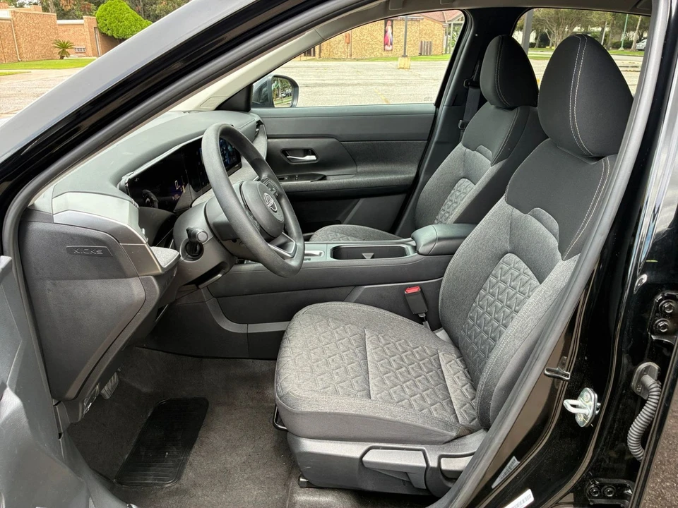 2026 Nissan Kicks - Image 27 of 31