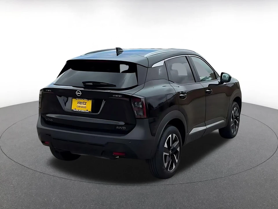 2026 Nissan Kicks - Image 16 of 31