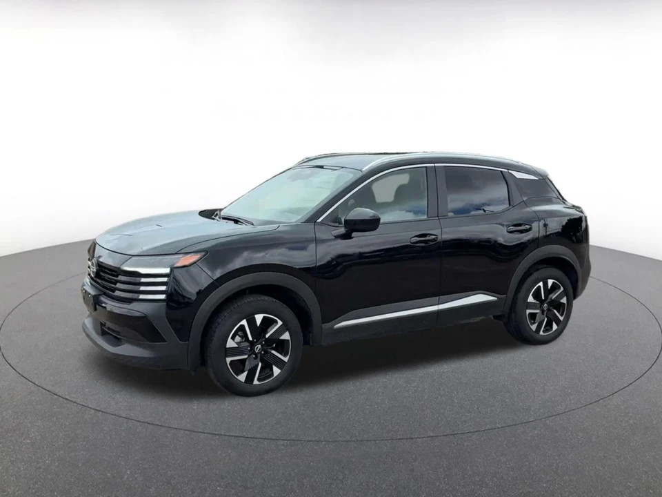 2026 Nissan Kicks - Image 8 of 31
