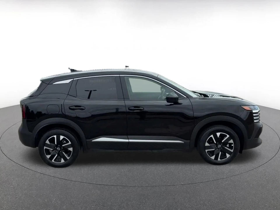 2026 Nissan Kicks - Image 17 of 31