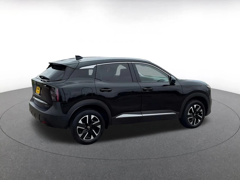 2026 Nissan Kicks - Image 15 of 31