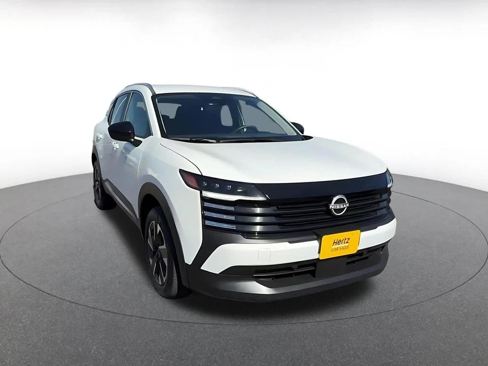 2026 Nissan Kicks - Image 3 of 31