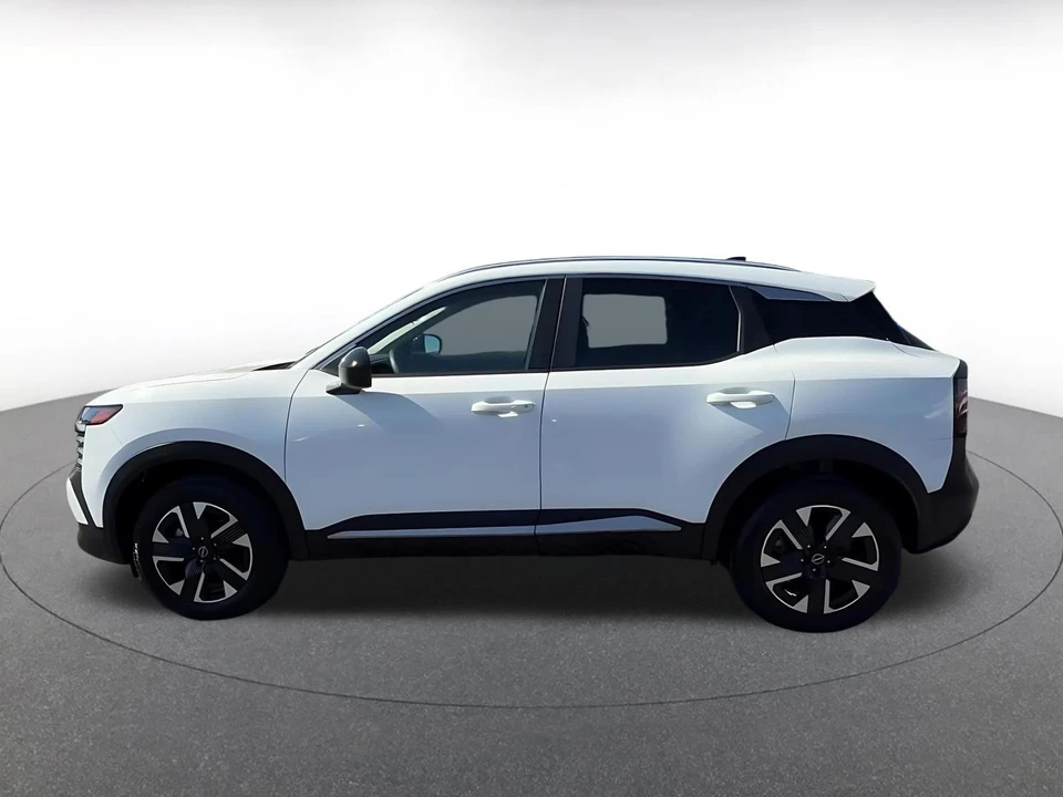 2026 Nissan Kicks - Image 11 of 31