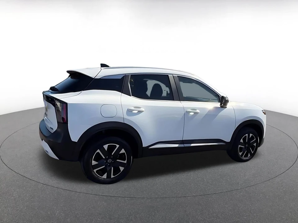 2026 Nissan Kicks - Image 15 of 31