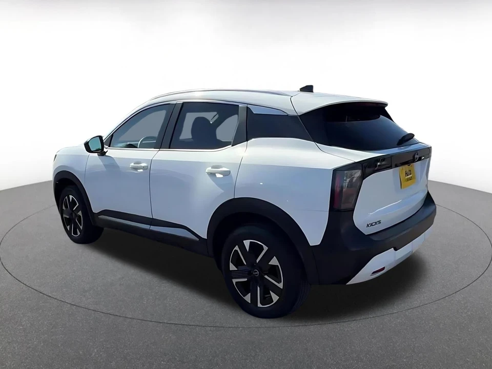 2026 Nissan Kicks - Image 12 of 31