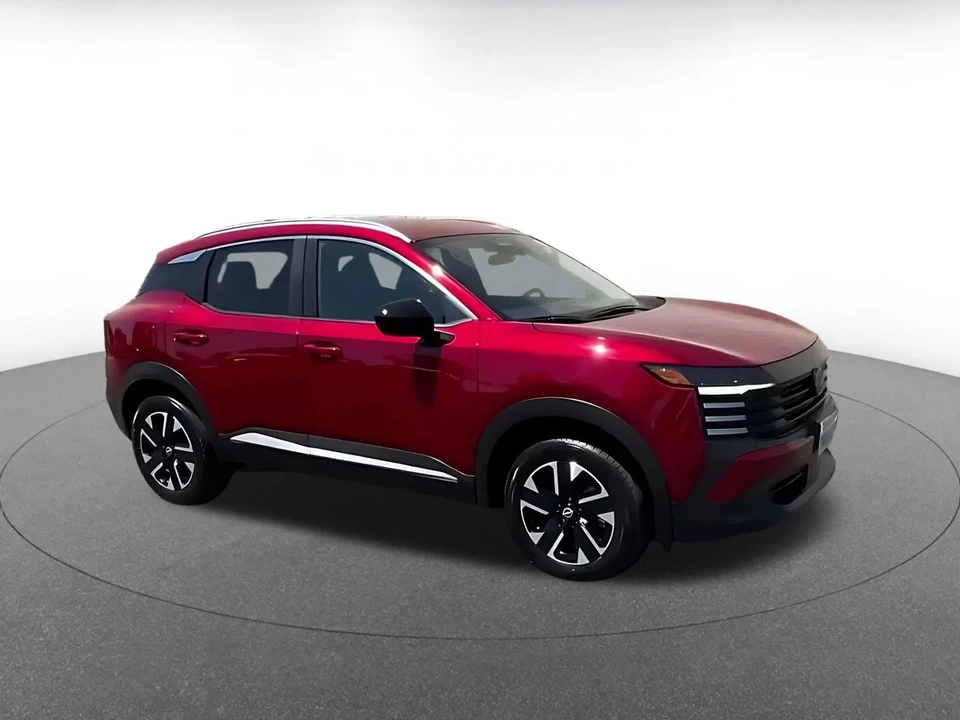 2026 Nissan Kicks - Image 2 of 31