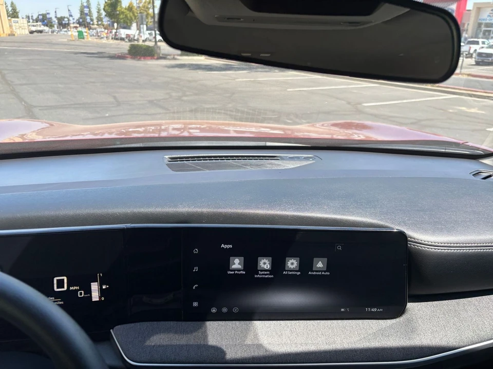 2026 Nissan Kicks - Image 19 of 31